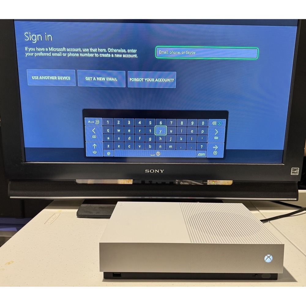 Microsoft Xbox One S All Digital Edition 1TB Console White  TESTED AND WORKING
